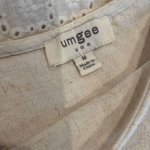 Umgee Linen Blend Short Sleeve Top Oatmeal Crochet Fringe Detail Size Medium - Picture 5 of 10